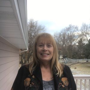 Meet your Posher, Joy